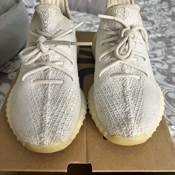Triple White Yeezy 350 Women’s Size 7 - Picture 3 of 5